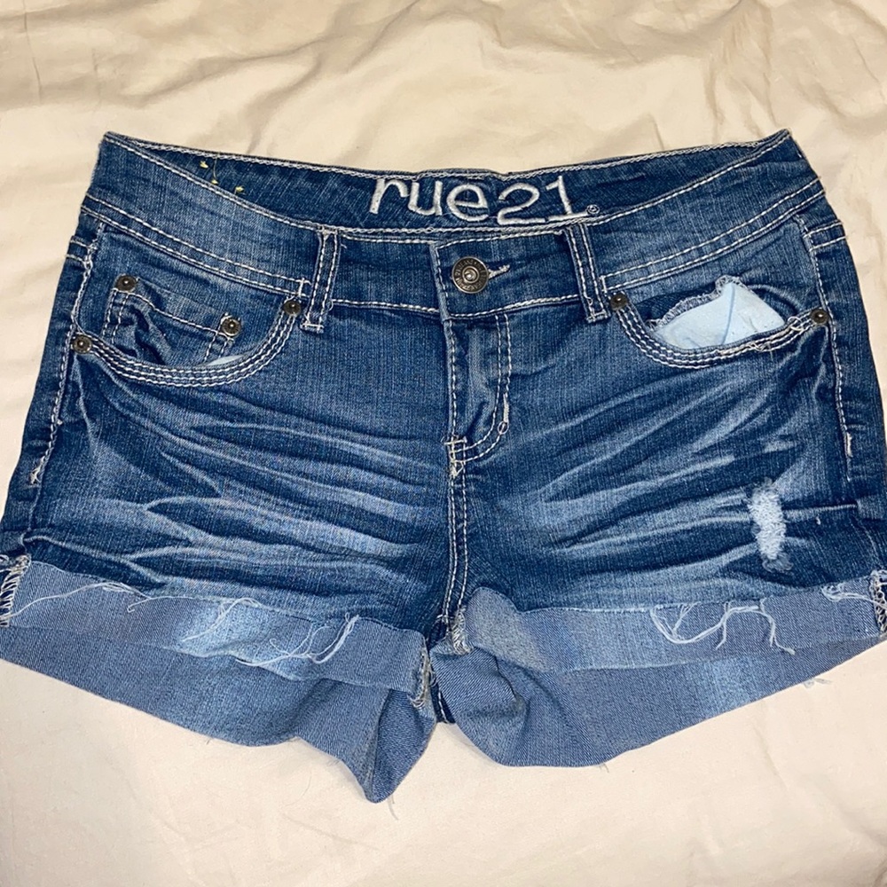 Size 5/6 Curvy Jean Shorts Rue 21